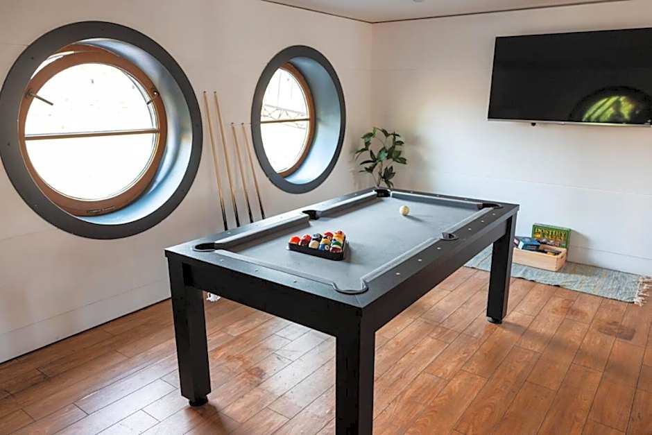 Botel Marina