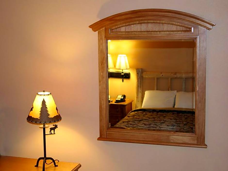 Photo 1 of 8 of 2 Queen Beds