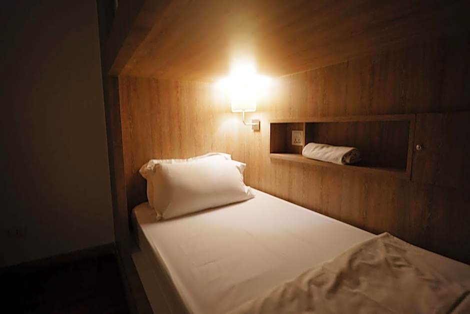 The poshtel Bangkok By Benya