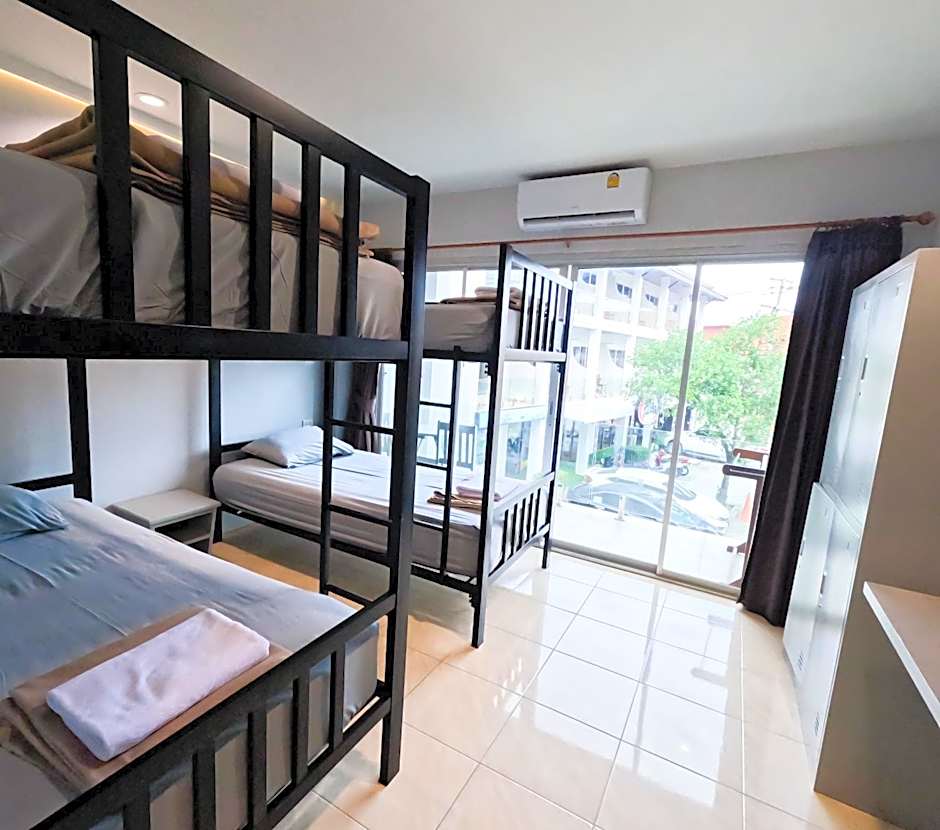 Photo 1 of 4 of Bed in 4-Bed Mixed Dormitory Room