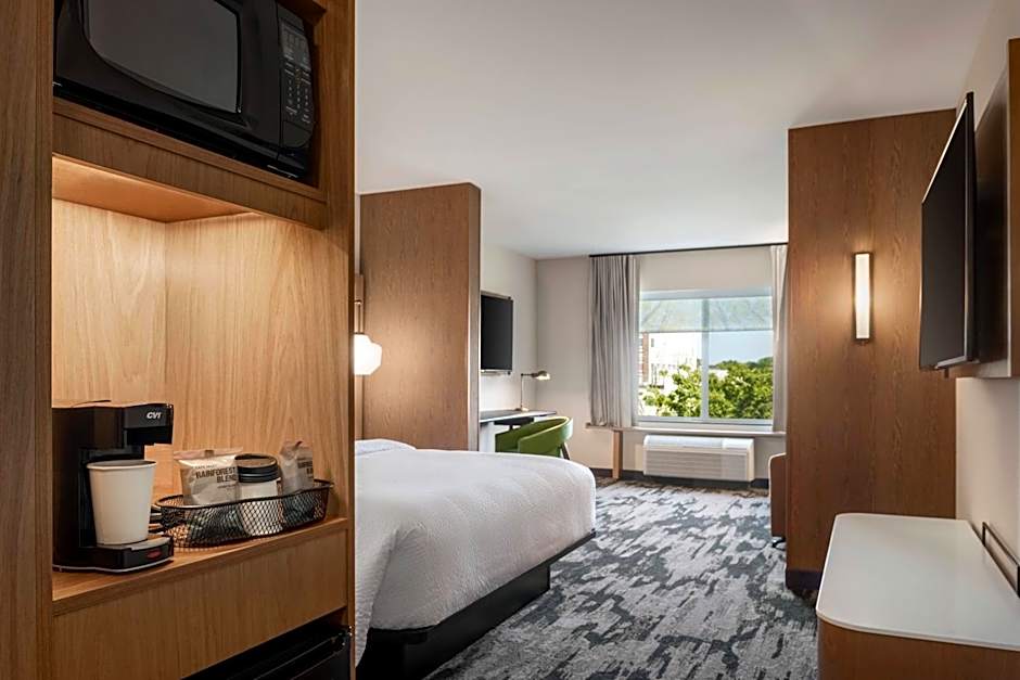 Fairfield Inn & Suites by Marriott Milwaukee West