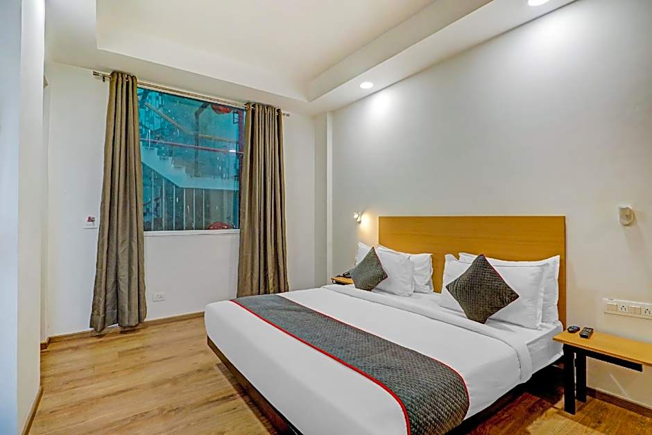 Townhouse Sector 30 Near Botanic Garden of Indian Republic