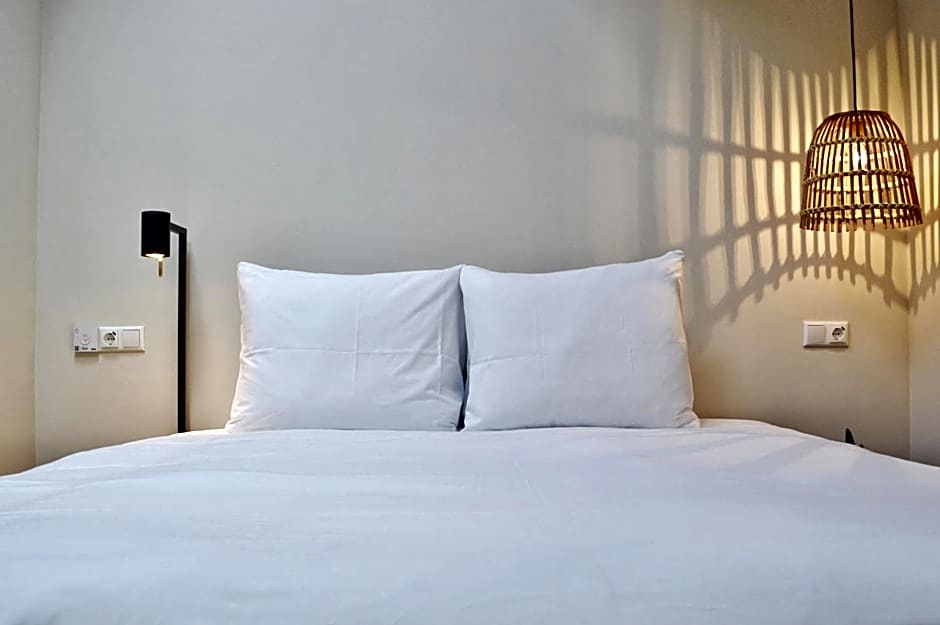 Van Heeckeren Apartments & Suites Buren