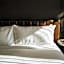 The Motley Hotel Richmond, Tapestry Collection by Hilton