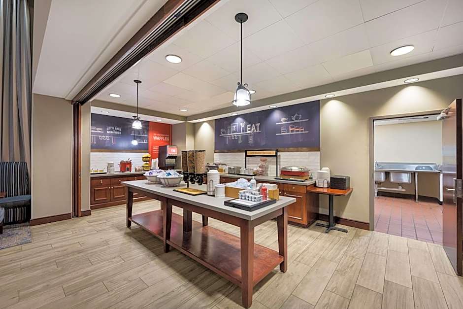 Hampton Inn By Hilton & Suites Fredericksburg