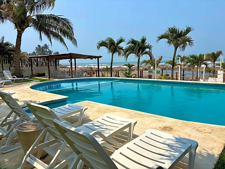 Hotel Lunazul In Costa Esmeralda