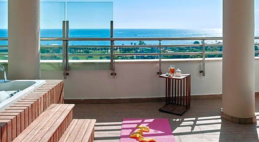 Lara Barut Collection - Ultra All Inclusive