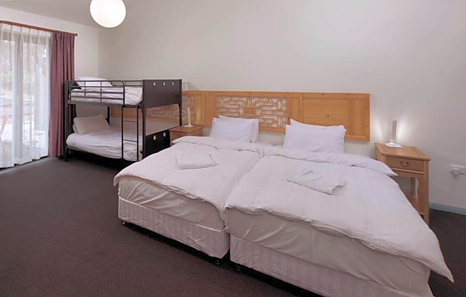 Sinofield Edu-Retreat