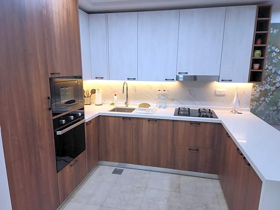 Preatoni Tower - JLT by Golden Casa