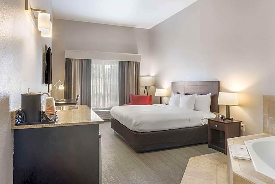 Comfort Inn & Suites Fairburn - Atlanta Southwest