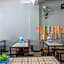 RedDoorz Plus near Patung Kuda Undip
