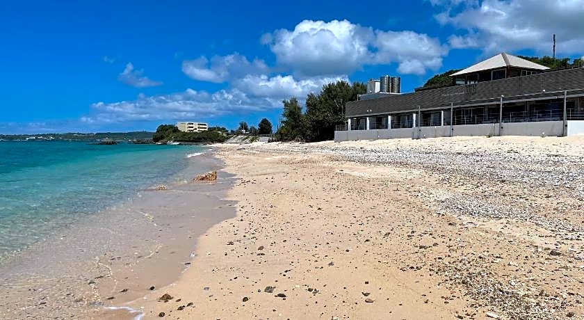 Hotel & Restaurant On the Beach Lue