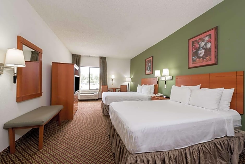 Super 8 by Wyndham Fort Worth South