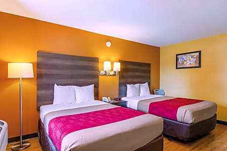 Double Room with Two Double Beds - Smoking