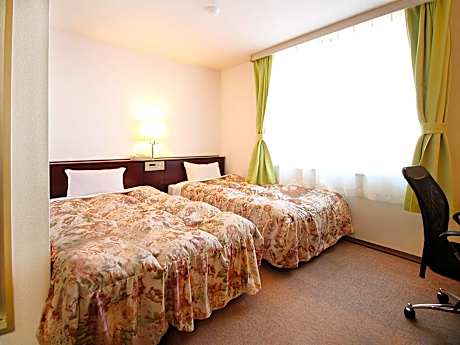 Twin Room - Non-Smoking