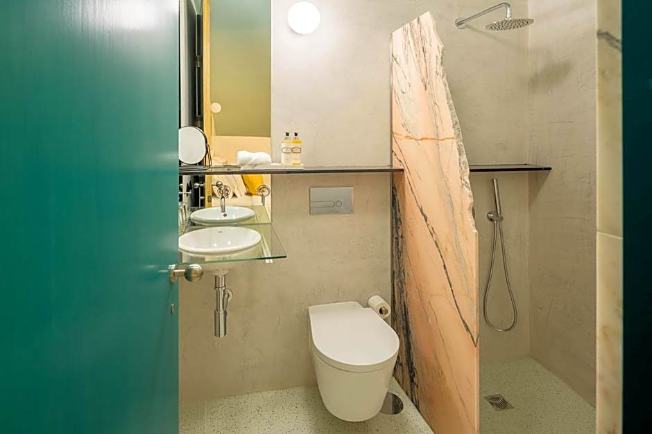 Covelo - The Original Rooms and Suites