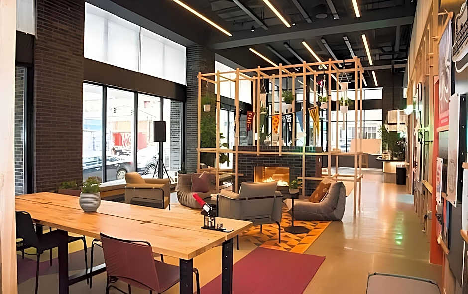 Moxy Portland Downtown