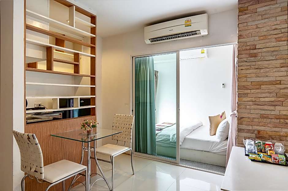 Riski Residence Ngamwongwan