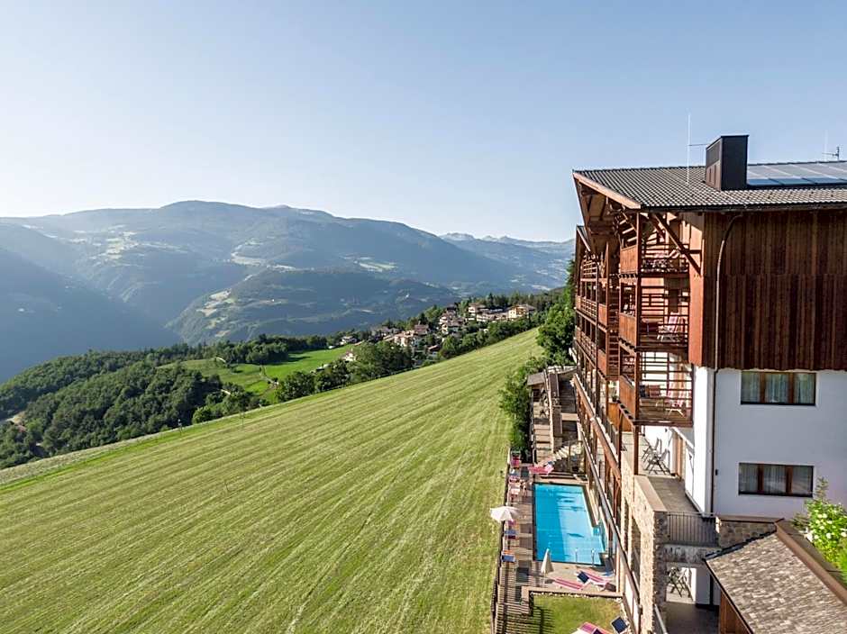 Hotel Emmy - five elements