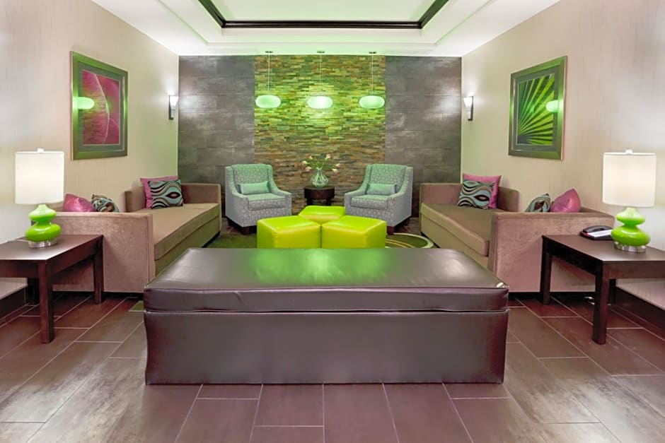 Holiday Inn Express Hotel & Suites Houston NW Beltway 8-West Road By IHG