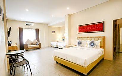 La Cecile Hotel and Cafe