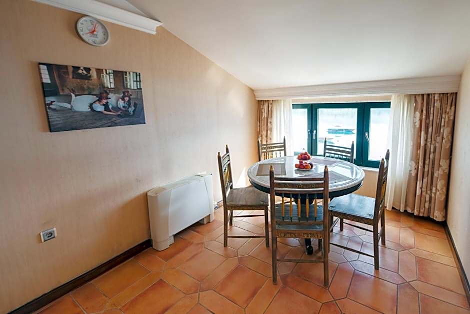 Apart-hotel Villa Lav