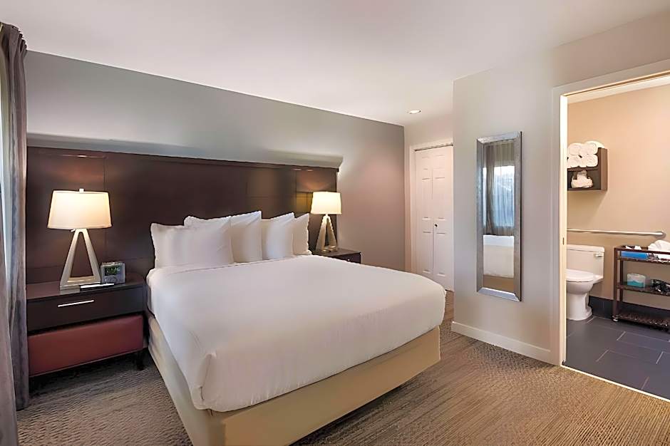 Sonesta ES Suites Dulles Airport