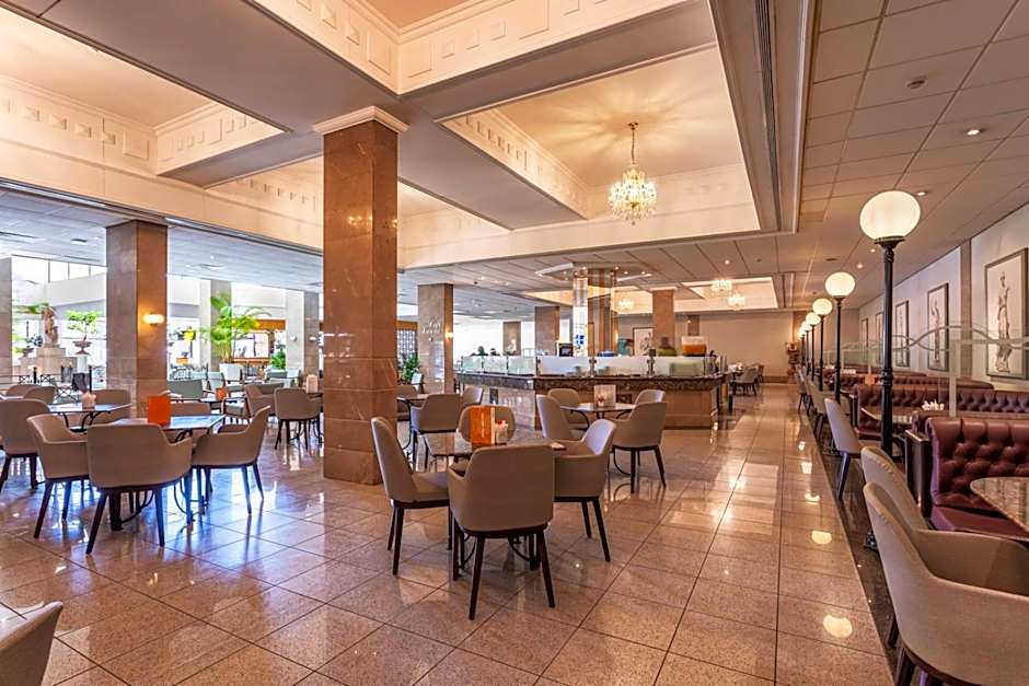 Louis Phaethon Beach