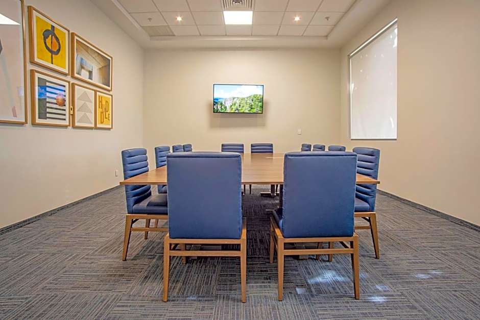 Holiday Inn Express Guadalajara Iteso By IHG