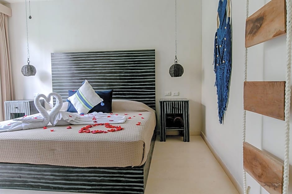 Alma De Flores Private Pools Suites