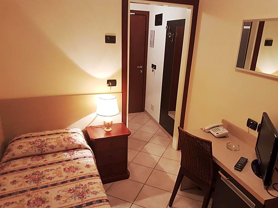 Hotel Bridge