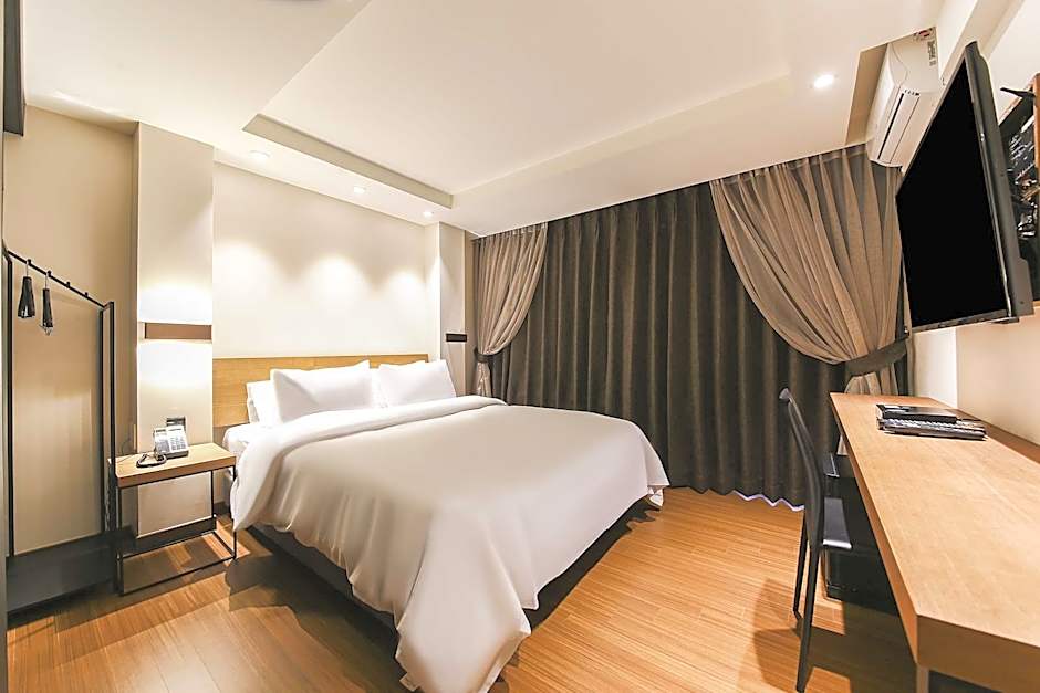 Winners Hotel