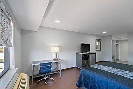Deluxe King Room