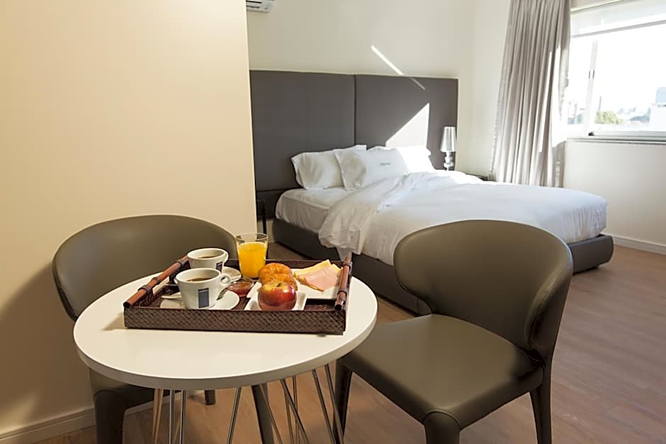 Regency Way Montevideo Hotel