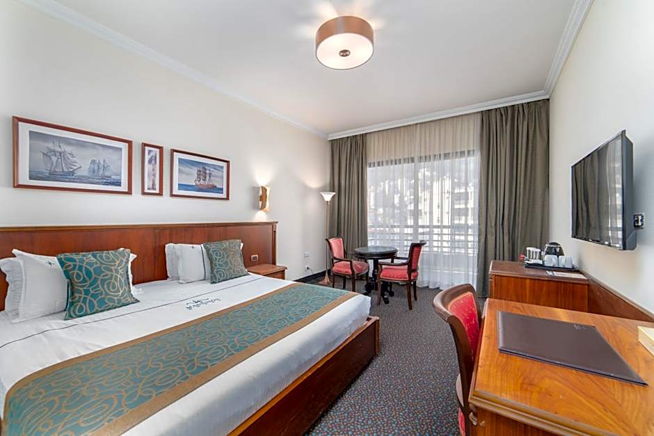 Madisson Hotel