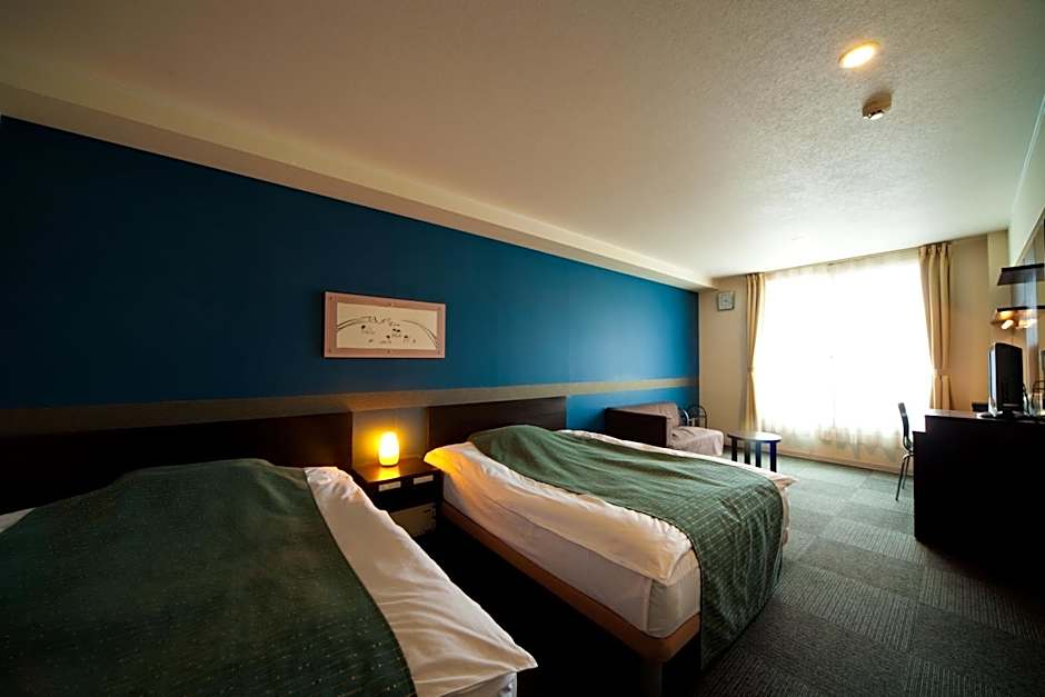 Photo 1 of 11 of 2 Beds, Partial Sea View