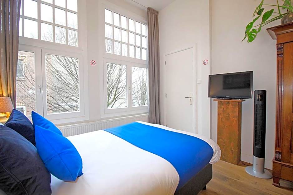 New monumental garden view Studio