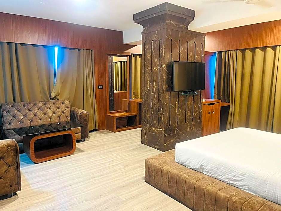 Hotel Rajmahal