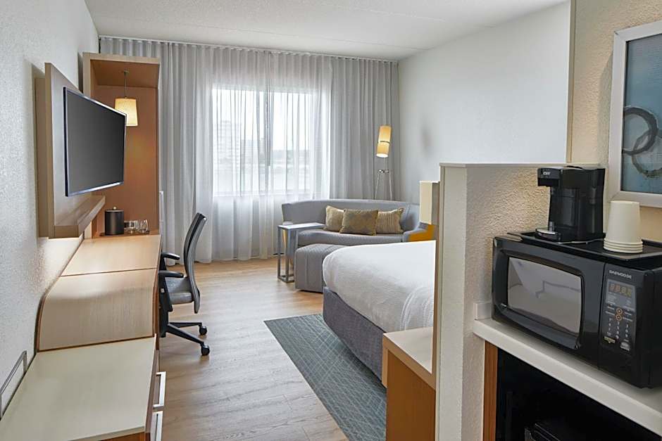 Courtyard by Marriott St. Petersburg Clearwater/Madeira Beach