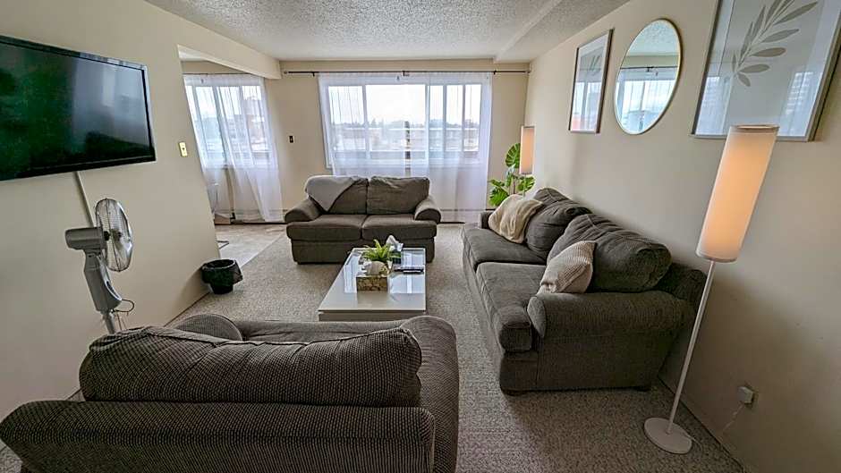 Right Next To WEST EDMONTON MALL with Free Parking
