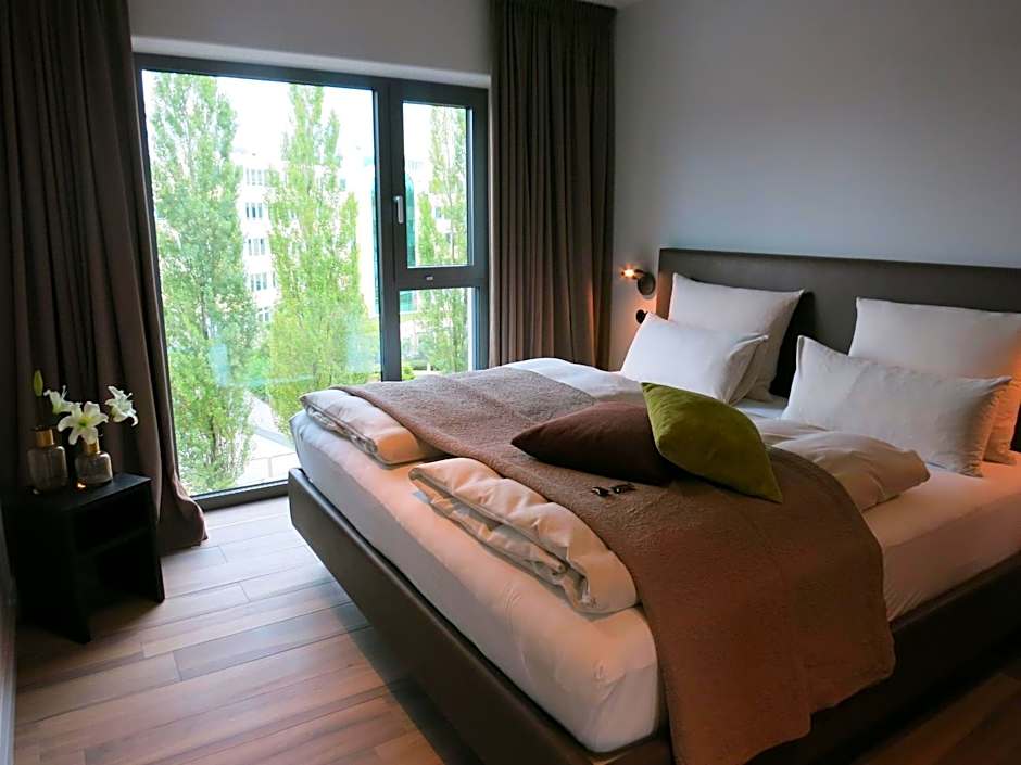 Golden Ball, Exclusive Serviced Apartments Munich