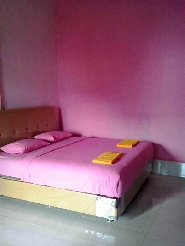 OYO 93241 Hotel Puri Azzura Danau Ranau Near Danau Ranau Pusri