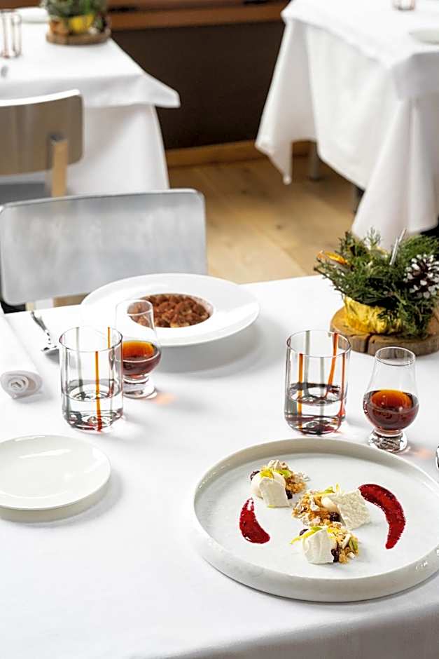 Montana Lodge & Spa, by R Collection Hotels