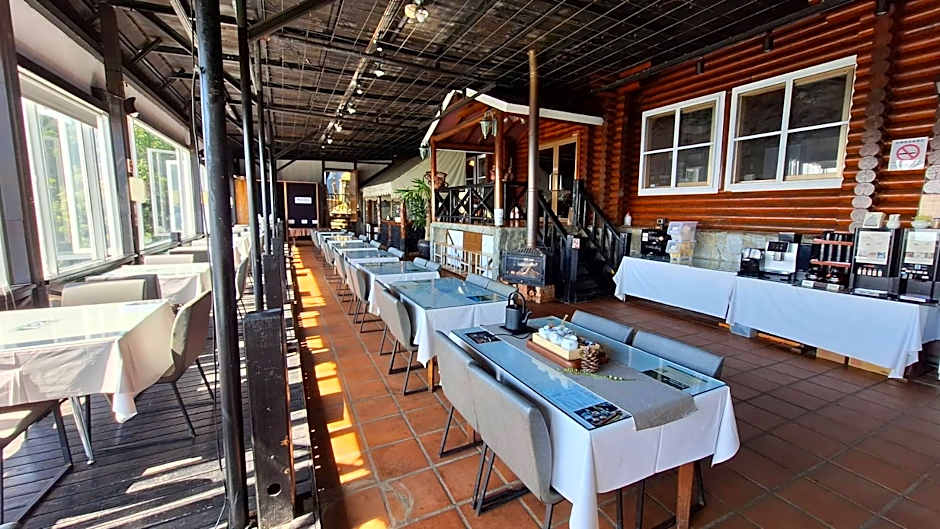 Zusin Shin Garden Hotel