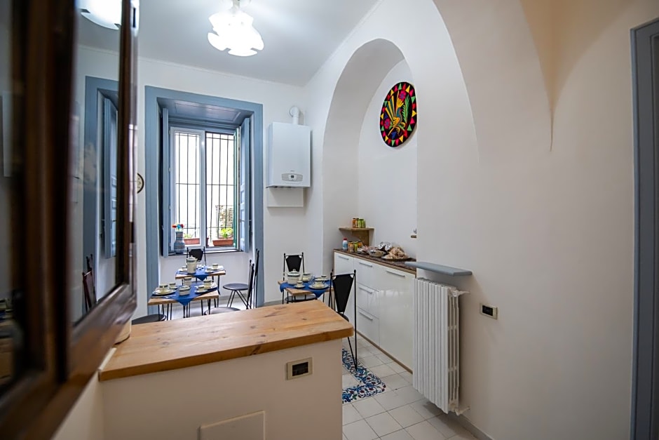 Qu4ttro I D'Angleterre Guest House