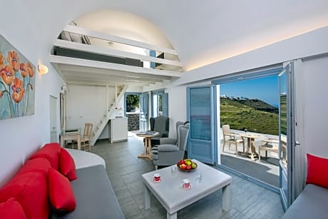 Executive Suite with Caldera View - Street Level