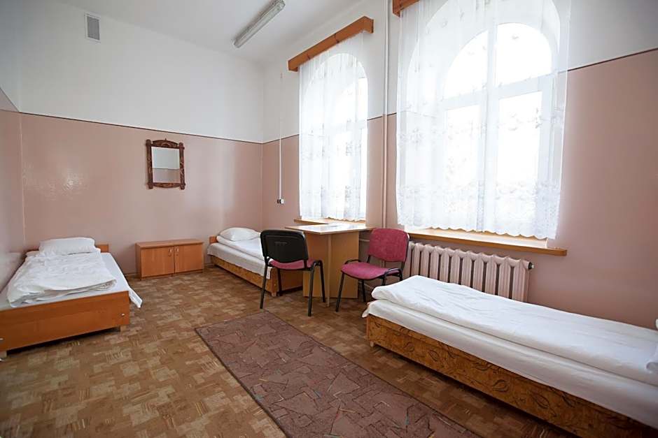 Schronisko Młodzieżowe PTSM Matecznik