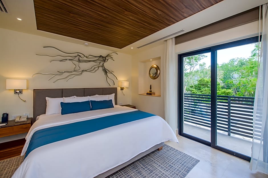 Naay Tulum Curamoria Collection