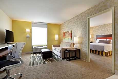 One-Bedroom King Suite