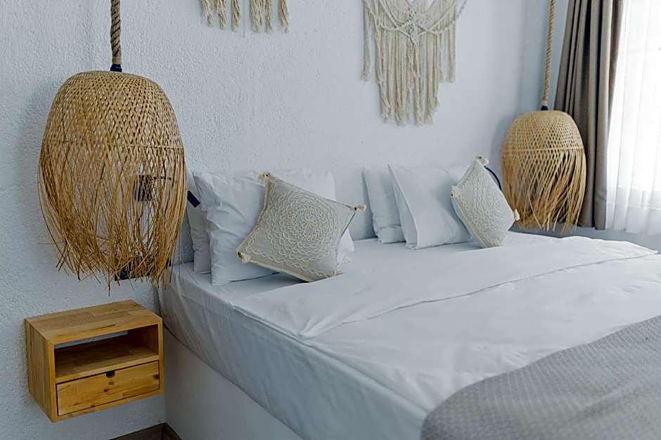 Gran Via Alsancak ( Boutique Hotel )